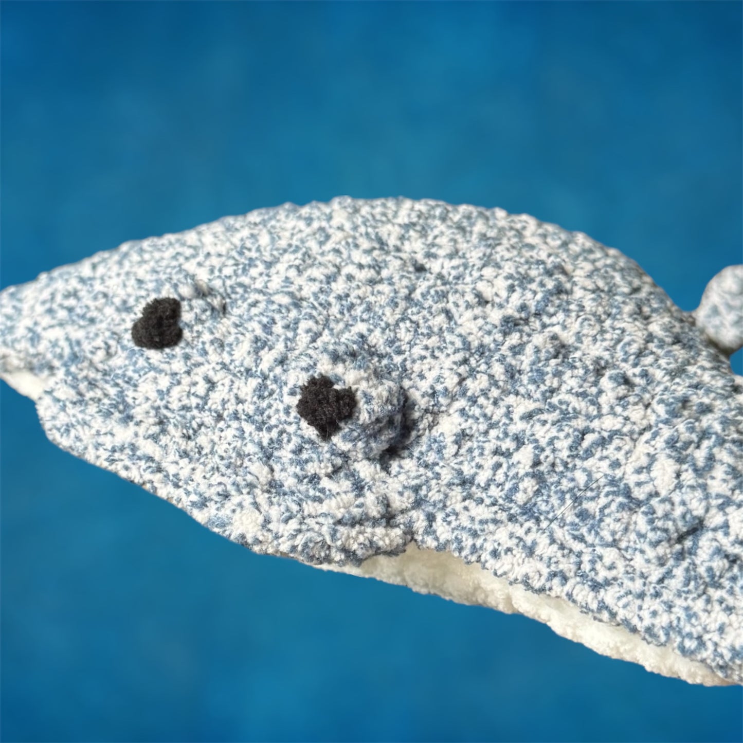 Stingray: Blue Speckle/ White