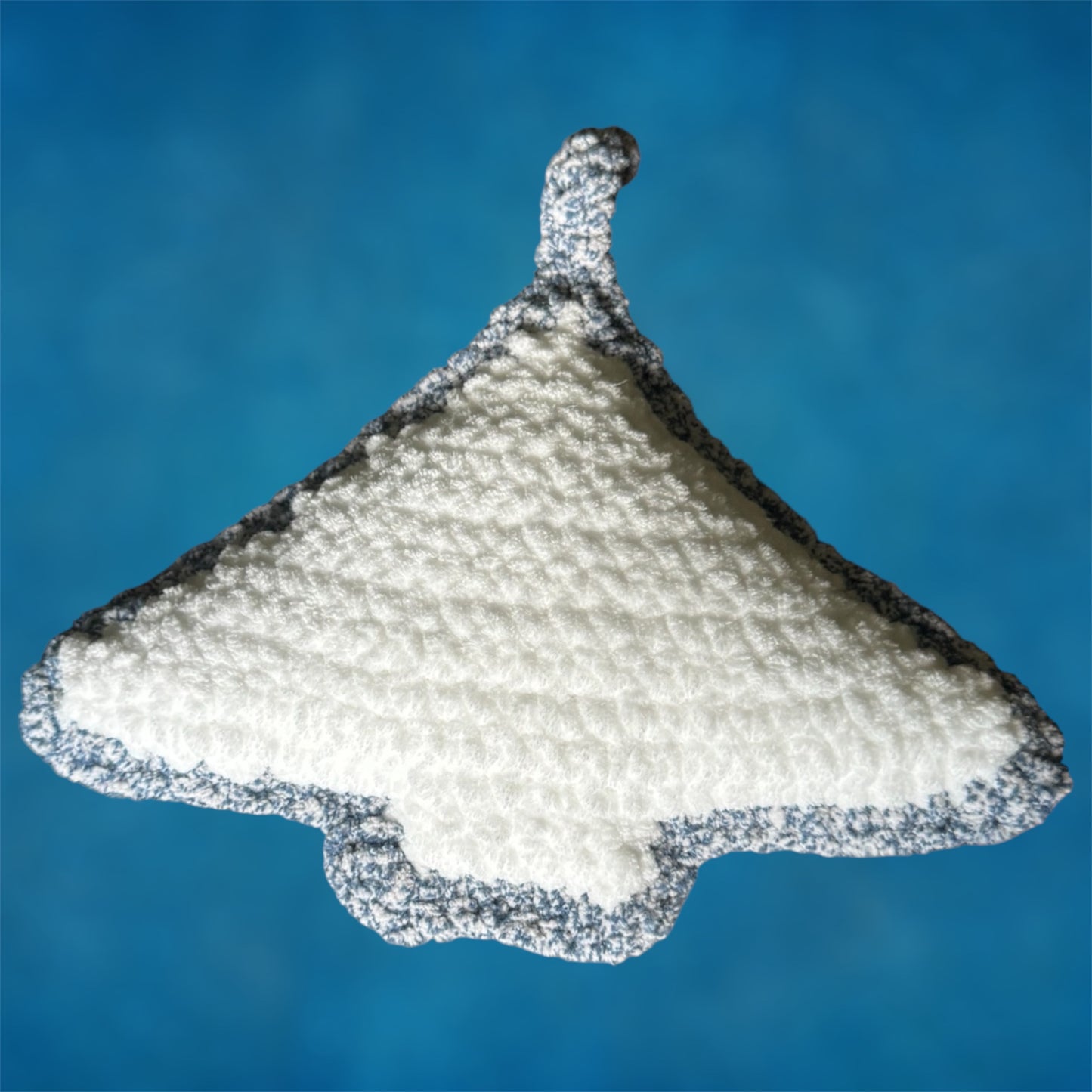 Stingray: Blue Speckle/ White